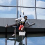 Czy na mycie elewacji ma wpływ lokalizacja budynku